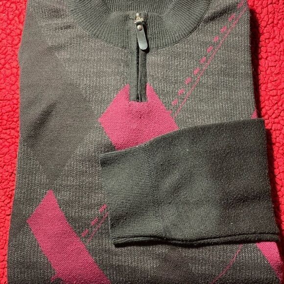 Black and Raspberry Zippered Sweater size Medium - Picture 2 of 2